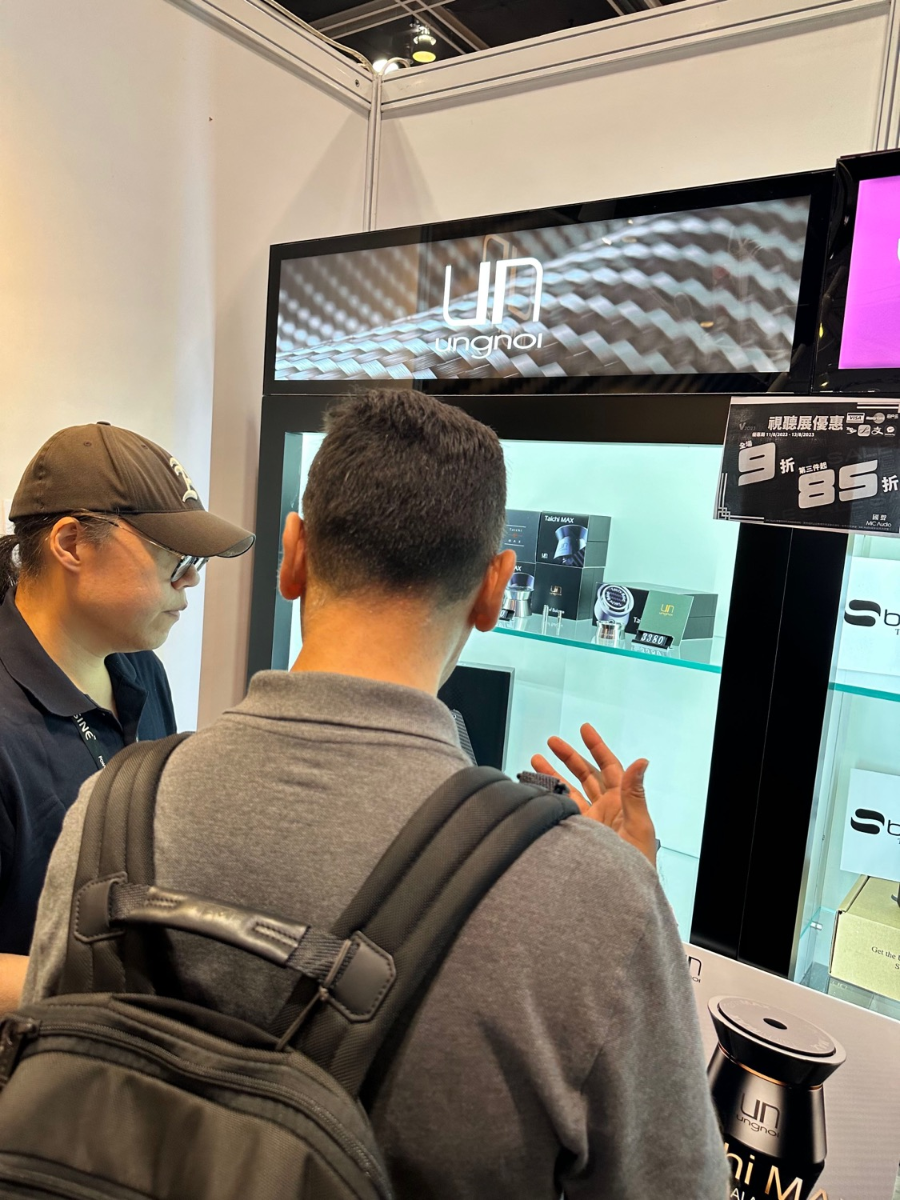 Industry discussion between FutureShop and brand partners at the Hong Kong AV Show 2023